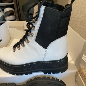 Marc Fisher brand new size 10 white boots